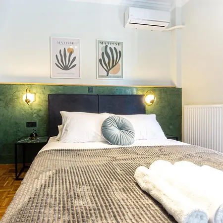Polis Luxury 4 Athens