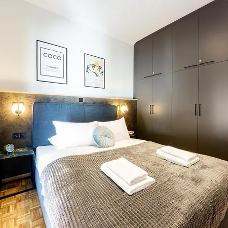 Polis Luxury 4